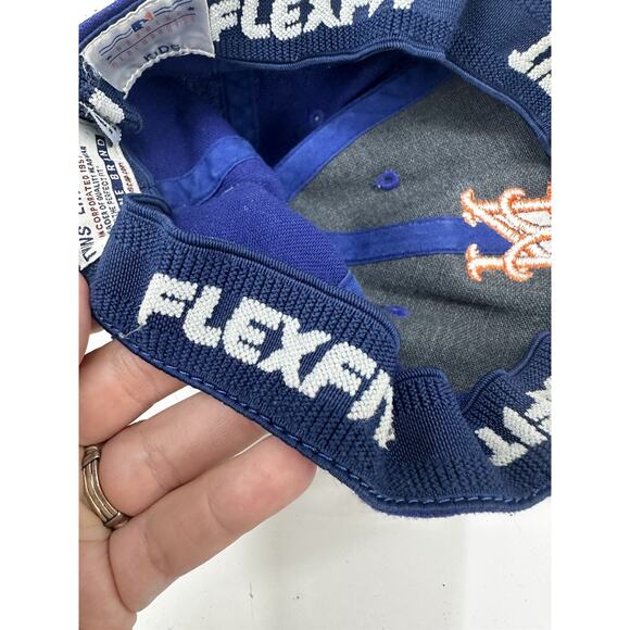 Twins Enterprise Kids MLB New York Mets Baseball Hat Blue Flexfit Fitted Cap - Picture 4 of 12